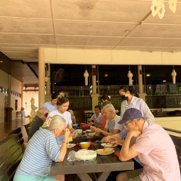 Residents dining together.