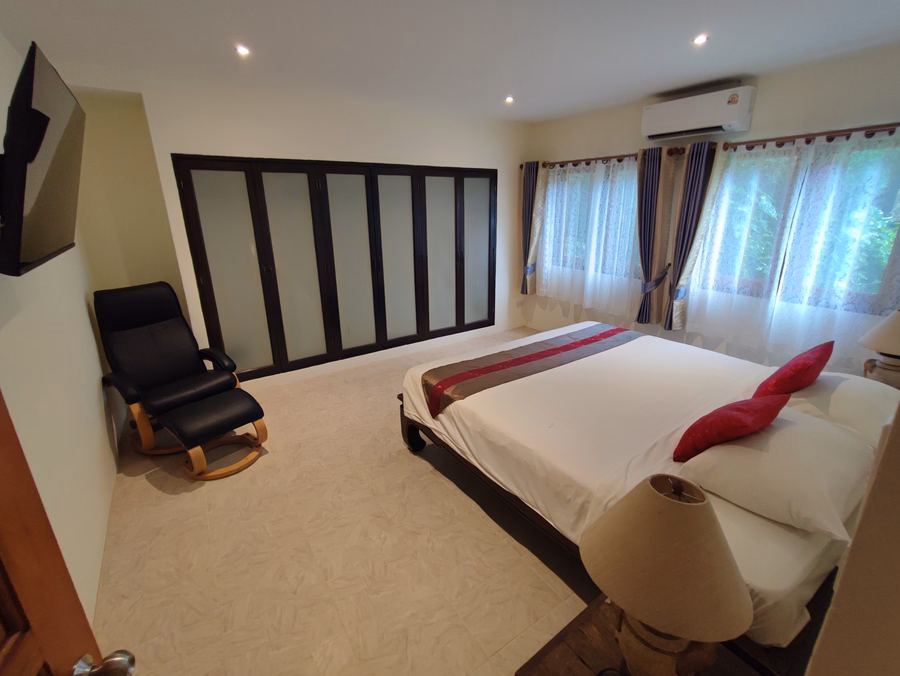 Room BA, bedroom, eighth view.