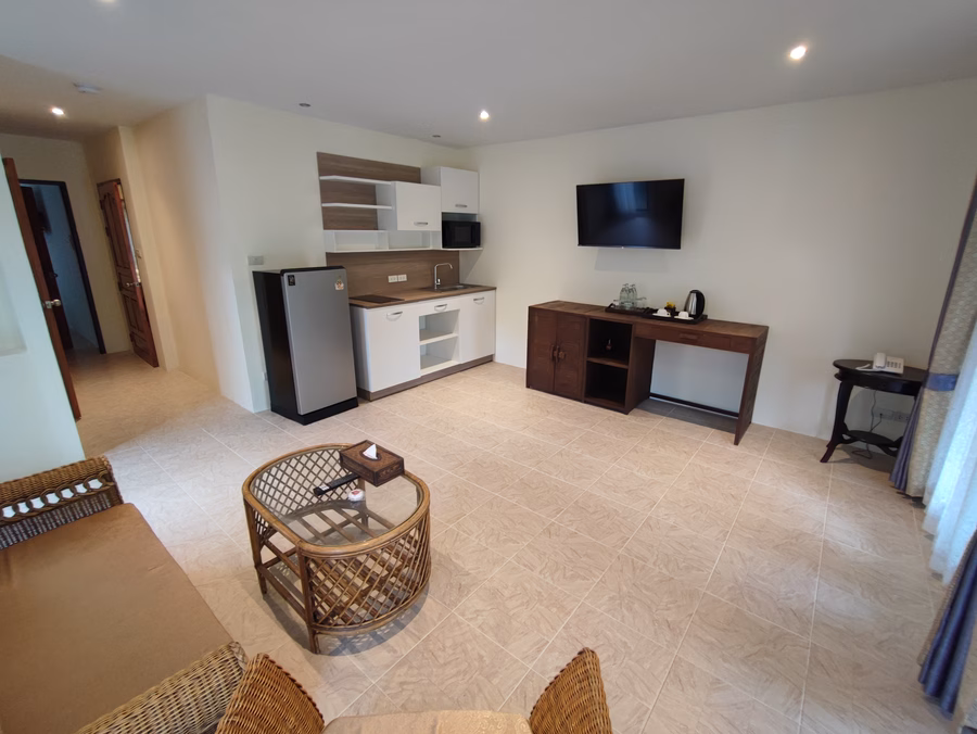 Room BB, lounge and kitchenette.