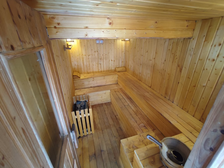 Inside the sauna, third view.