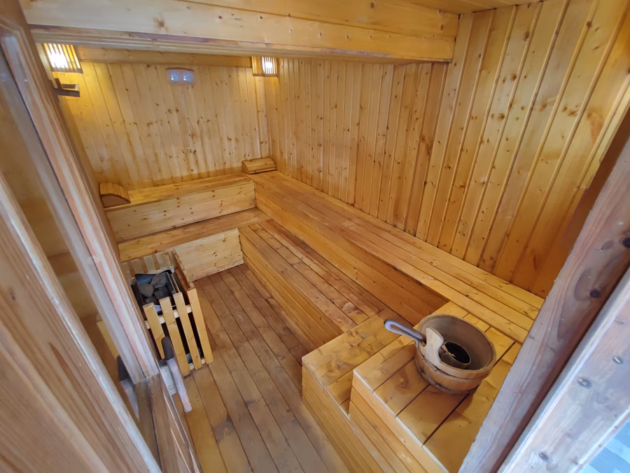 Inside the sauna, fourth view.