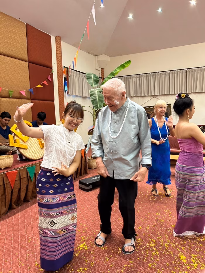 Residents dancing together during Songkran.